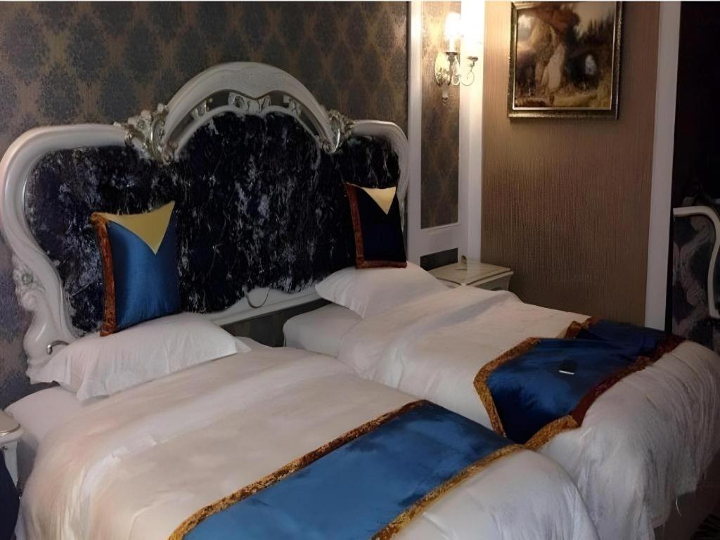 Chengdu French Theme Gold Palace Екстериор снимка