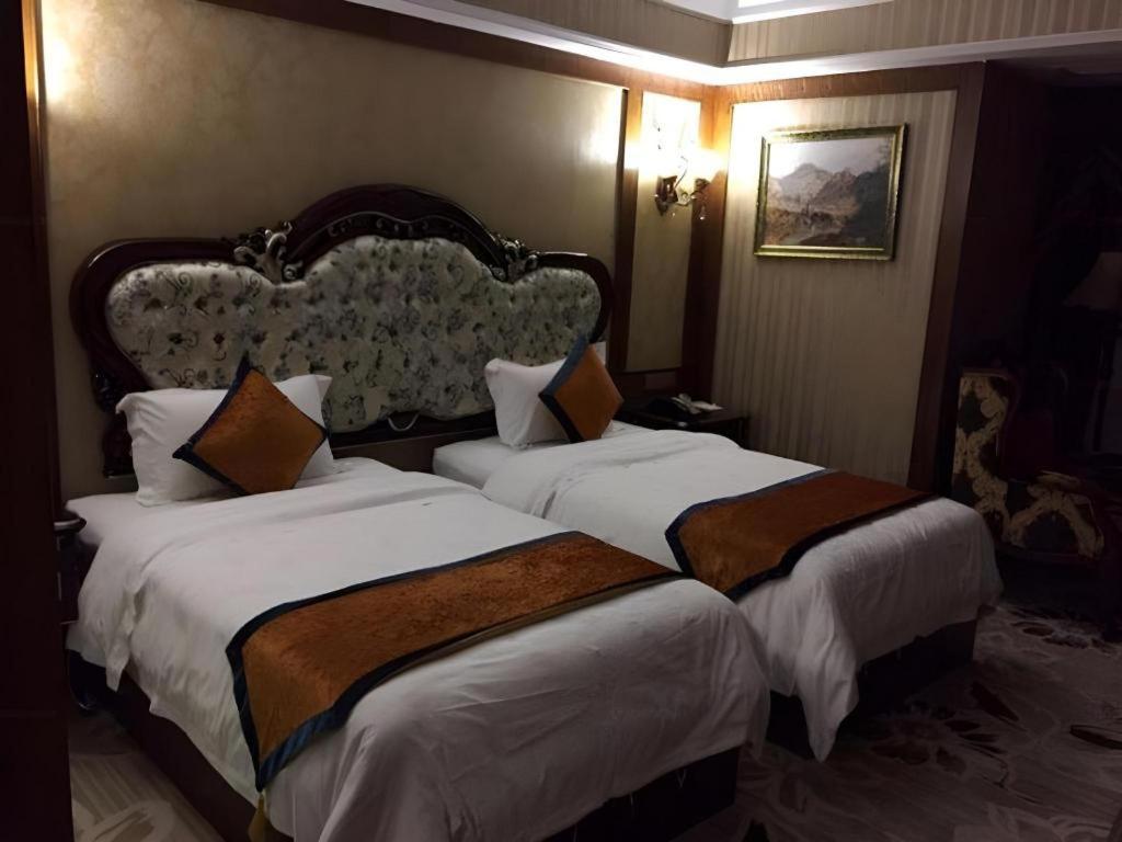 Chengdu French Theme Gold Palace Екстериор снимка