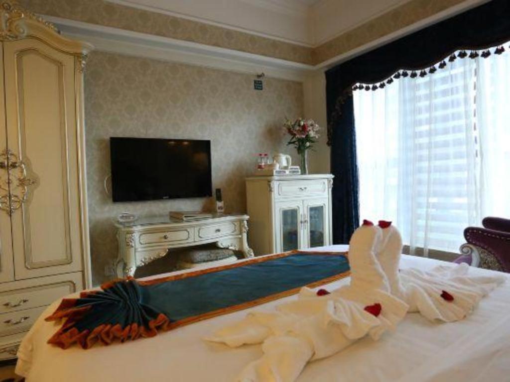 Chengdu French Theme Gold Palace Екстериор снимка