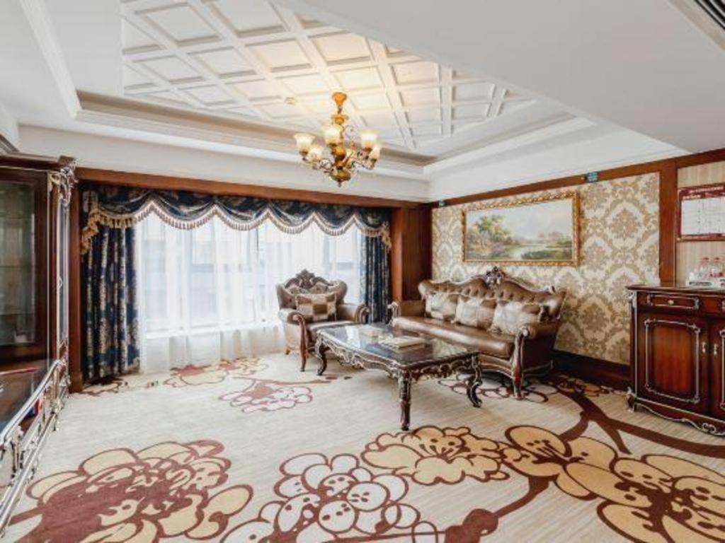 Chengdu French Theme Gold Palace Екстериор снимка