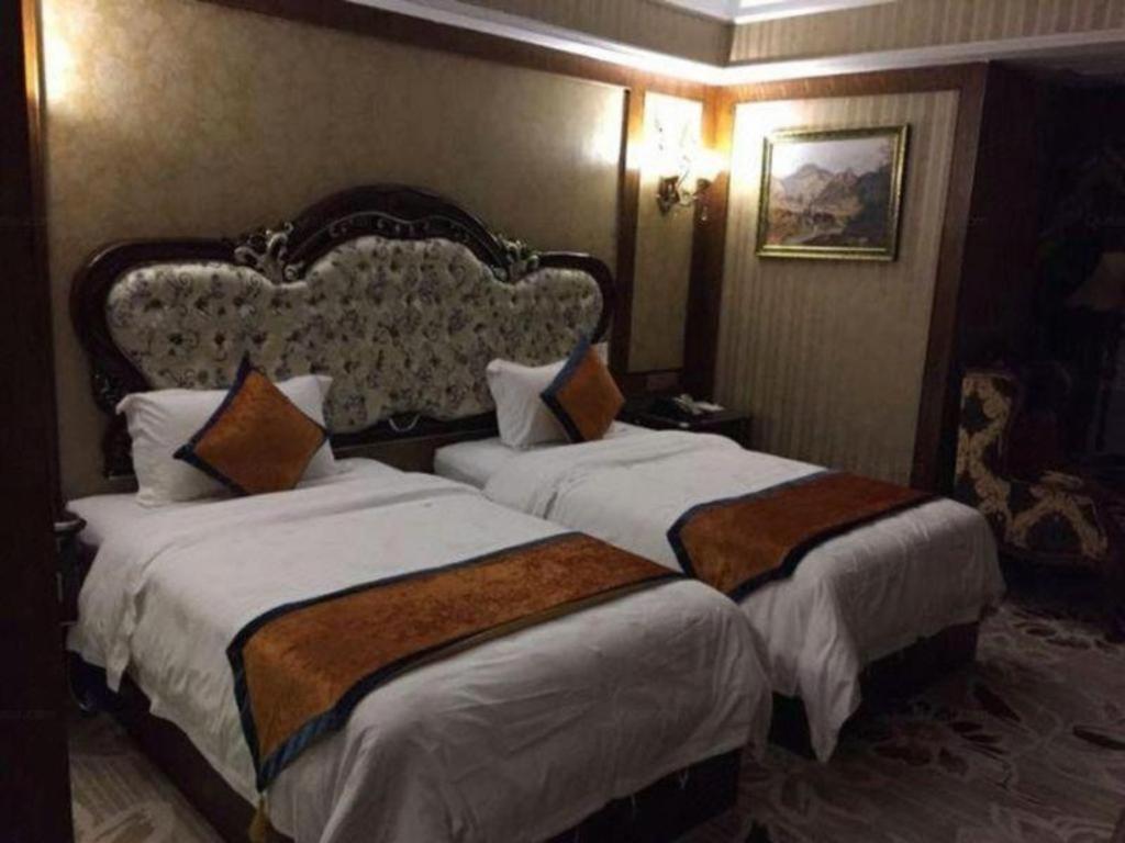 Chengdu French Theme Gold Palace Екстериор снимка