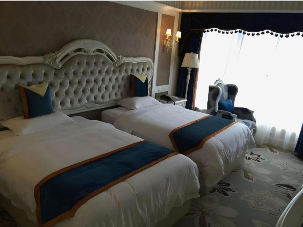 Chengdu French Theme Gold Palace Екстериор снимка