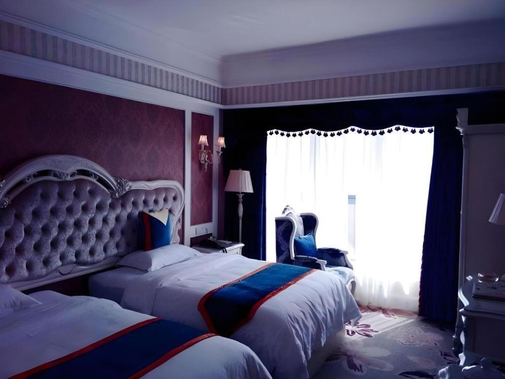 Chengdu French Theme Gold Palace Екстериор снимка