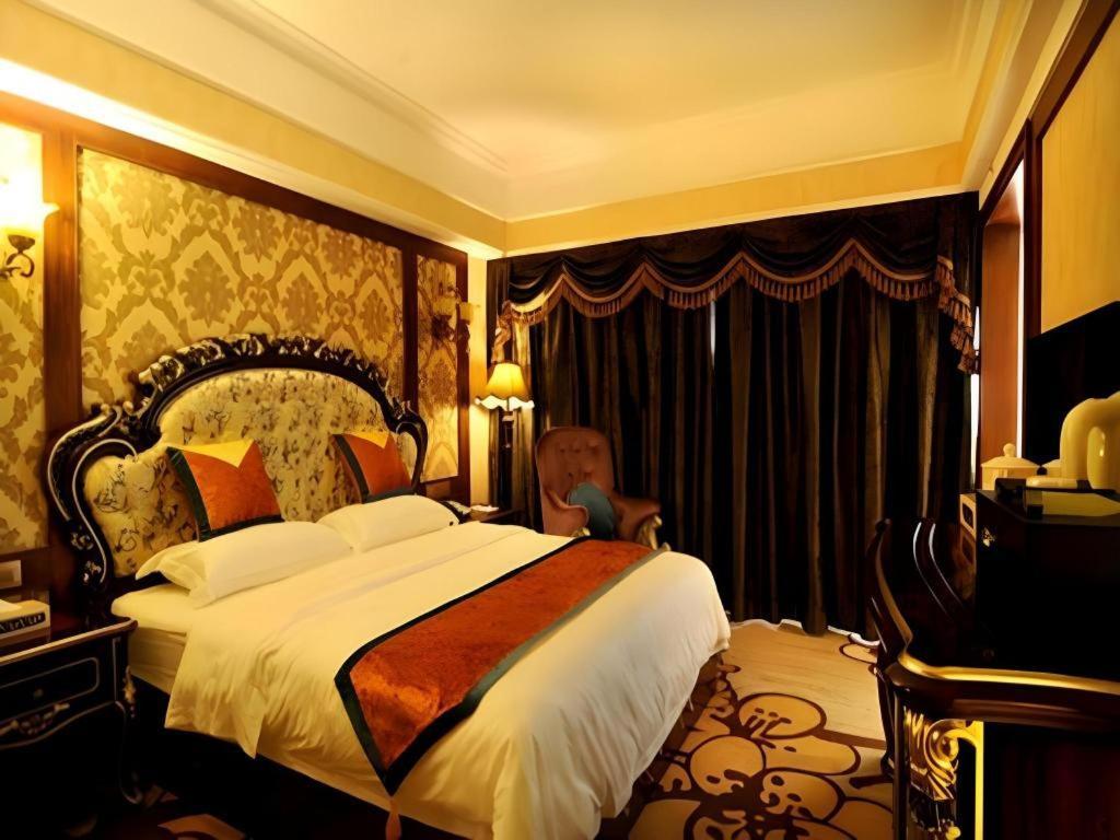 Chengdu French Theme Gold Palace Екстериор снимка