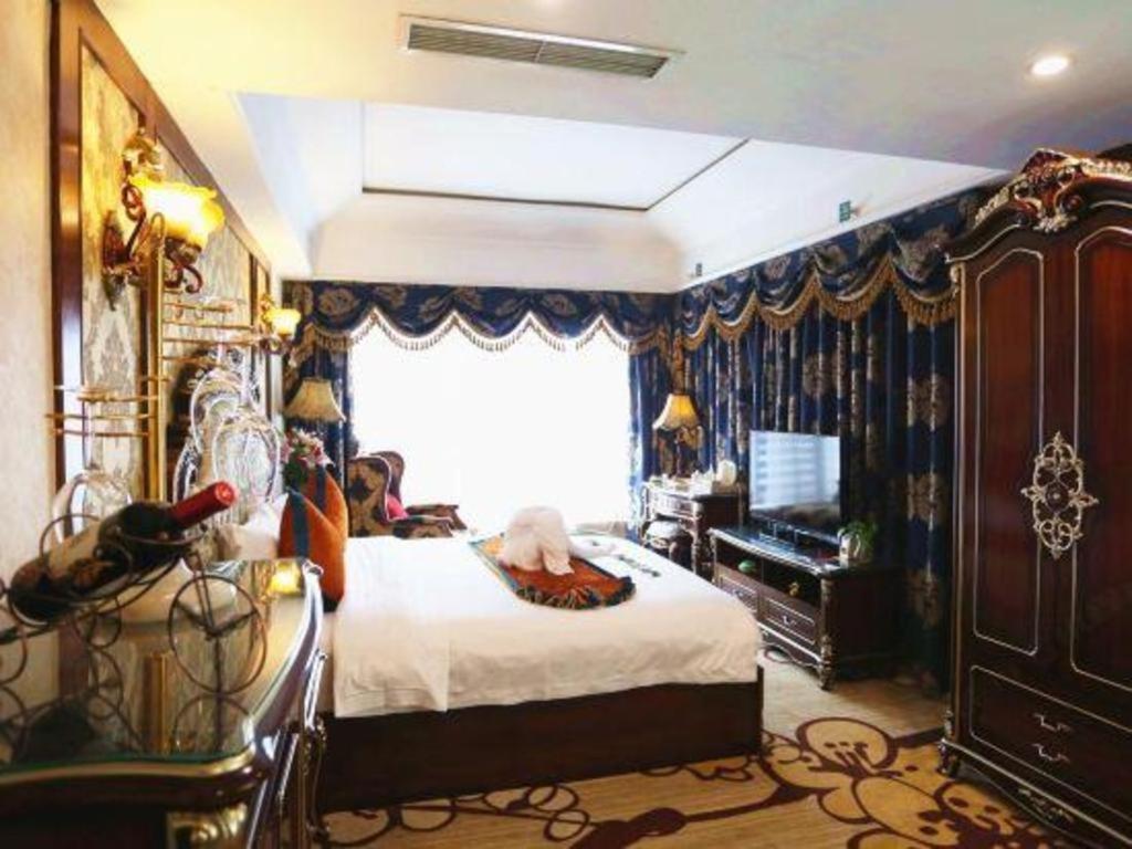 Chengdu French Theme Gold Palace Екстериор снимка