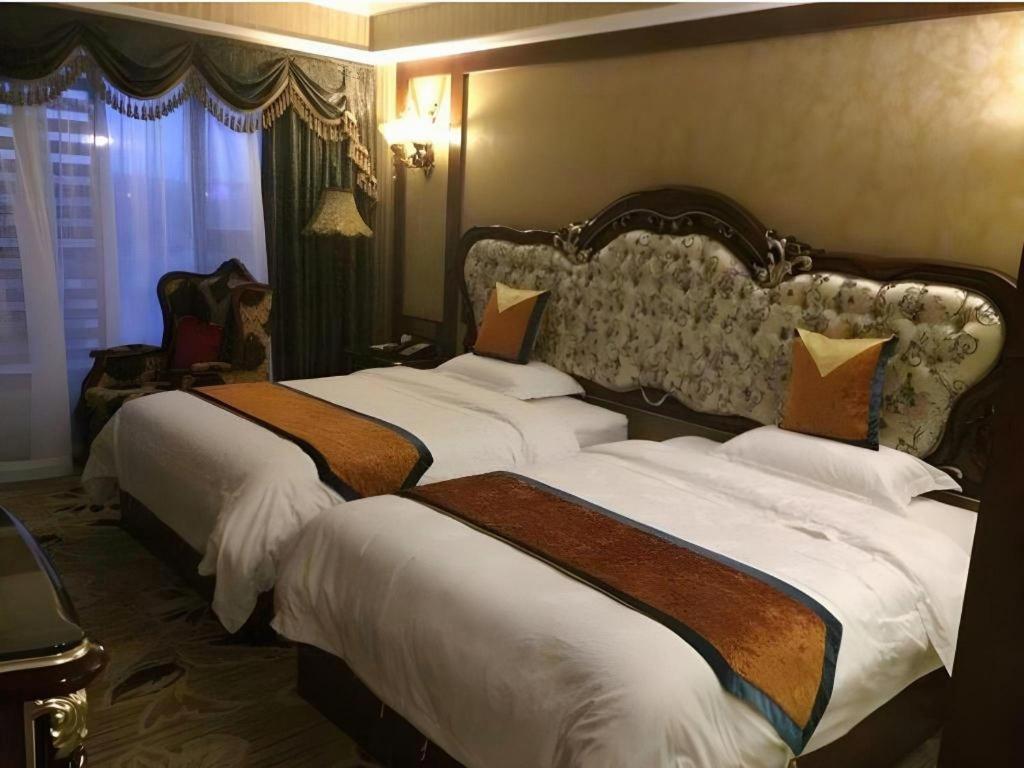 Chengdu French Theme Gold Palace Екстериор снимка