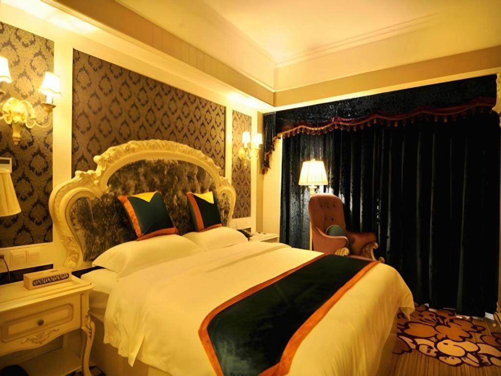 Chengdu French Theme Gold Palace Екстериор снимка