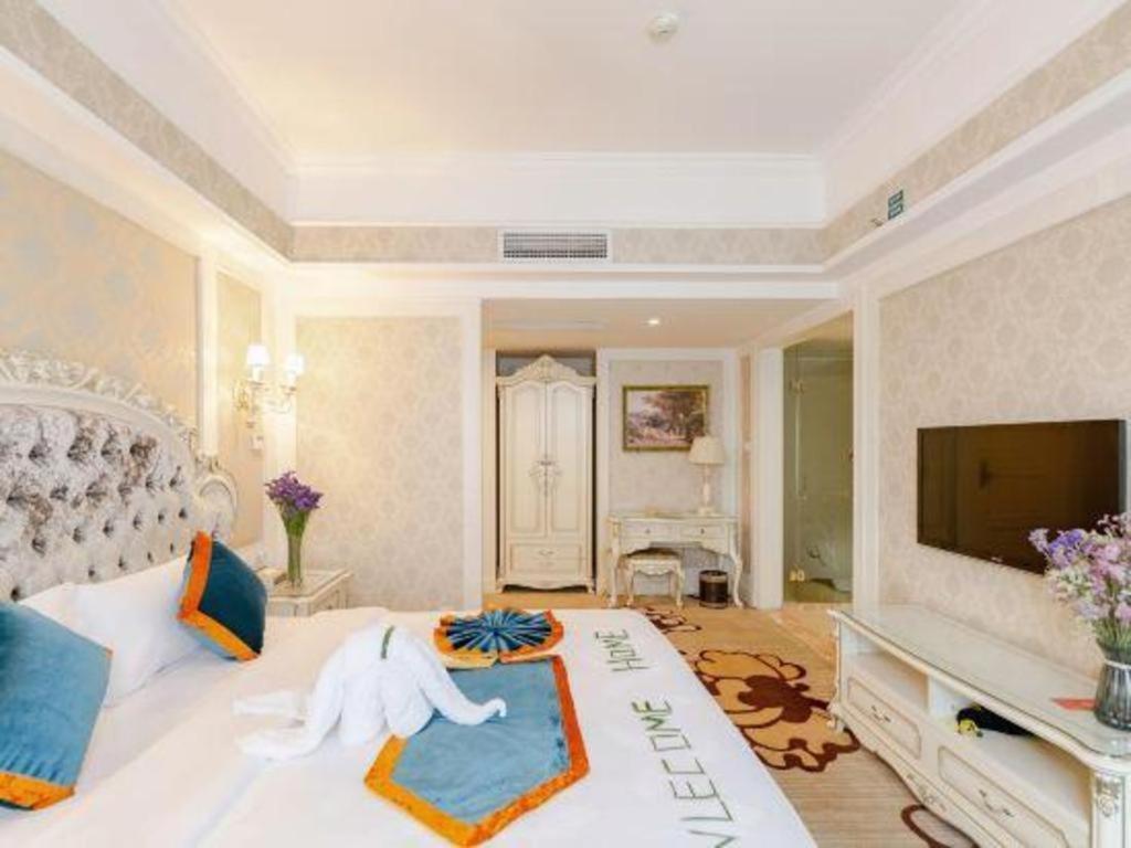 Chengdu French Theme Gold Palace Екстериор снимка