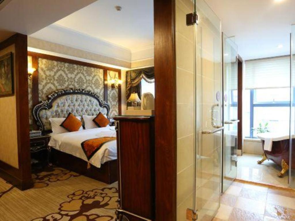 Chengdu French Theme Gold Palace Екстериор снимка