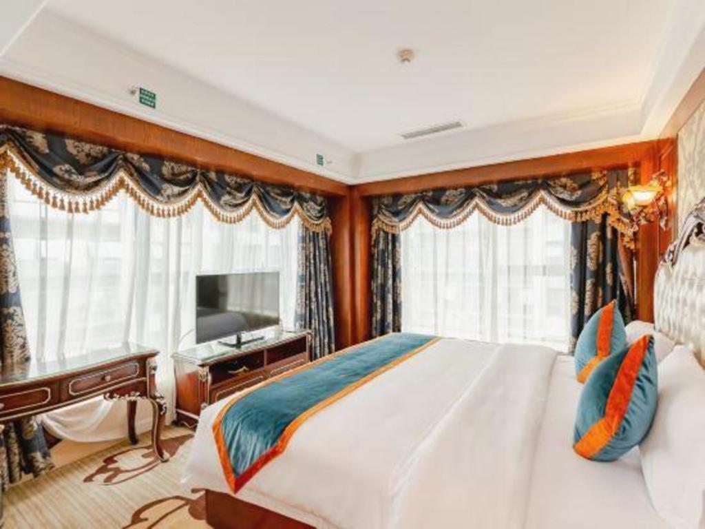 Chengdu French Theme Gold Palace Екстериор снимка